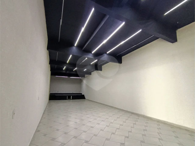 Prédio à venda em Imirim, São Paulo, SP