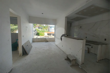 Apartamento 2 dormitórios (1 suíte) com vaga garagem, excelente localização, programa MCMV