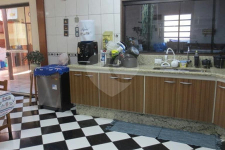 Excelente Sobrado à venda noCambuci c/338m2 - 4 Quartos/1 Suite/ 5 Vagas na garagem