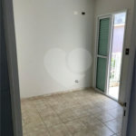 Sobrado com 4 dormitórios, 2 suítes, closet, varandas, escritório, jardim de inverno, espaço gourmet com churrasqueira e fogão a lenha e 3 vagas.
