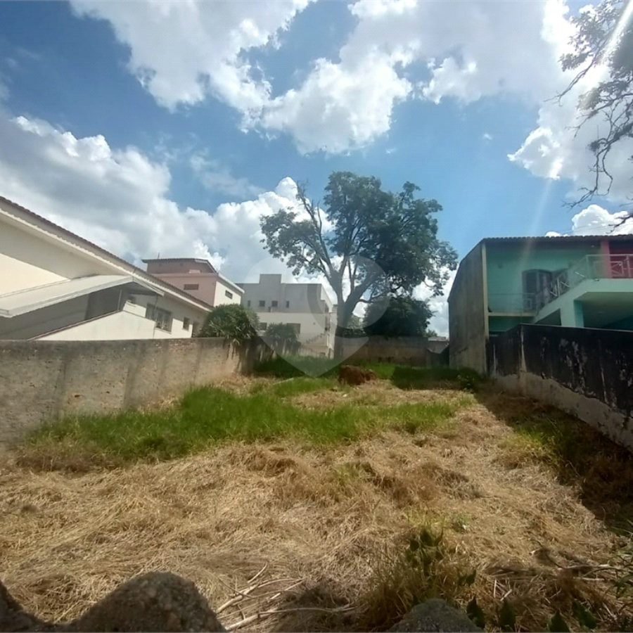 Terreno à venda em Bom Jesus dos Perdões, próximo ao centro