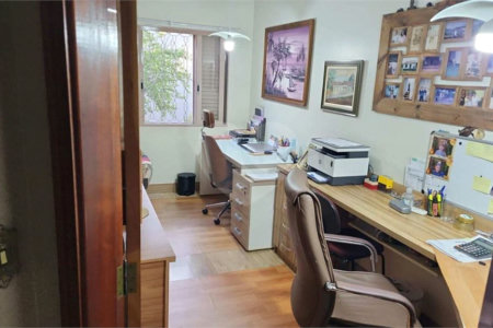 Casa térrea no Jardim Hikare