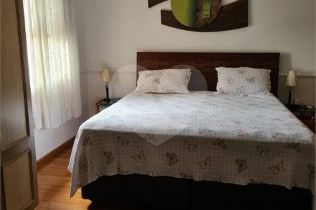 Casa com 3 dorm, 2 suítes, área gourmet, 4 vagas na Mooca