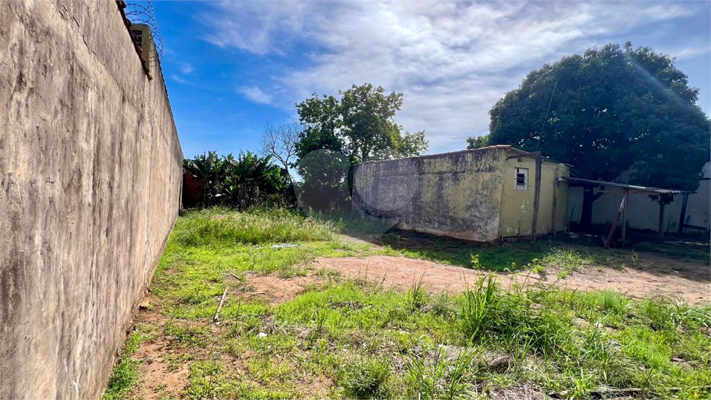 Terreno à Venda no Jardim Tangará