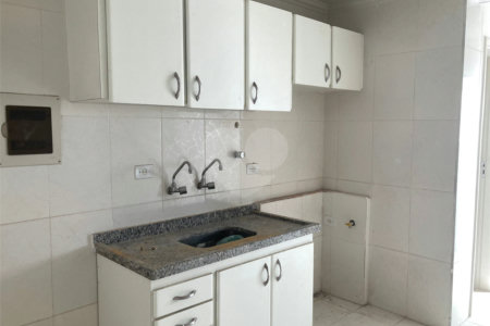 Ótimo apartamento em Moema- Oportunidade!!!