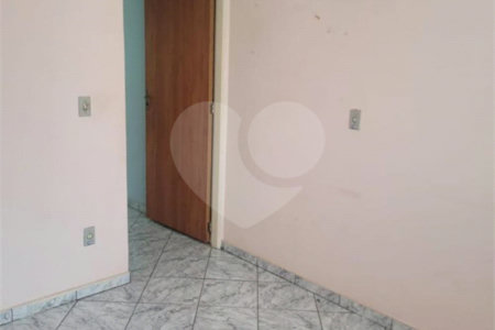 Sobrado para venda com 6 suítes.