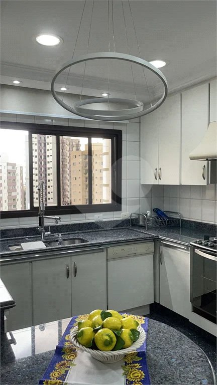Apartamento com terraço 385m² 03 dormitórios sendo 2 suítes 5 vagas..Estuda Permuta.