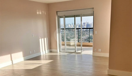 Cobertura Triplex 500M2, 4 suítes, 6 vagas para locação ou venda