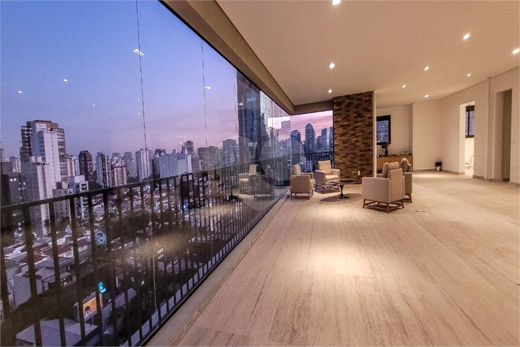 Apartamento à venda com 3 suítes em Vila Nova Conceição, São Paulo, SP