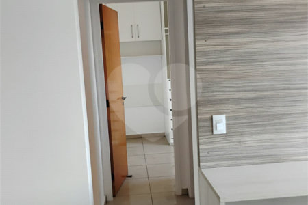 Vende-se apartamento na Vila Mascote