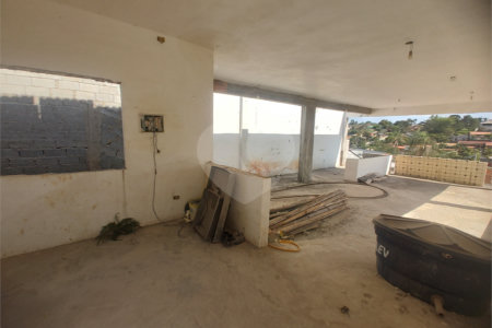 Terreno 810 metros à venda em Atibaia com projeto aprovado exclusivo de alto padrão com construção inacabada