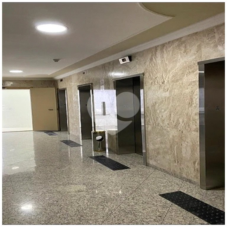Sala comercial com 43 m² de área útil para locação no Paraíso