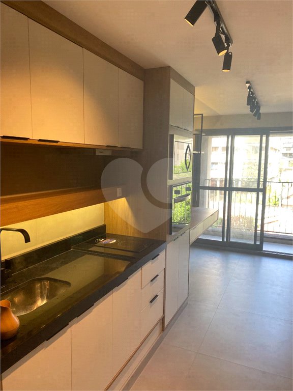 Studio em Cerqueira César com 27m² – 1 Suíte e 1 Vaga