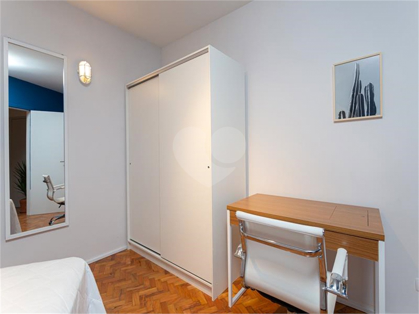 Excelente oportunidade para reformar e ficar com o apartamento dos seus sonhos!