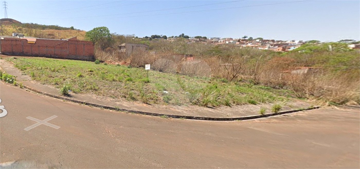 Terreno à venda – 402,87 m² Prolongamento do Jardim das Torres.