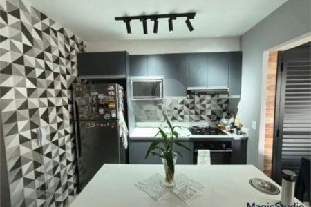 Apartamento com 57m², 2 dormitórios, sendo 1 suíte, 1 vaga, à venda no Brás.