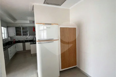 Casa com 367m², 3 dormitórios, 9 vagas, à venda na Vila Santa Teresa - Sto André.