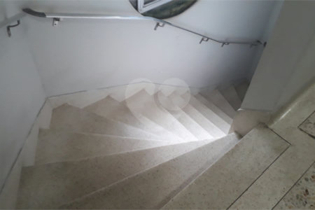 Venda apartamento 2 dormitórios, vaga de garagem fixa, lazer completo. Campo Belo. SP.