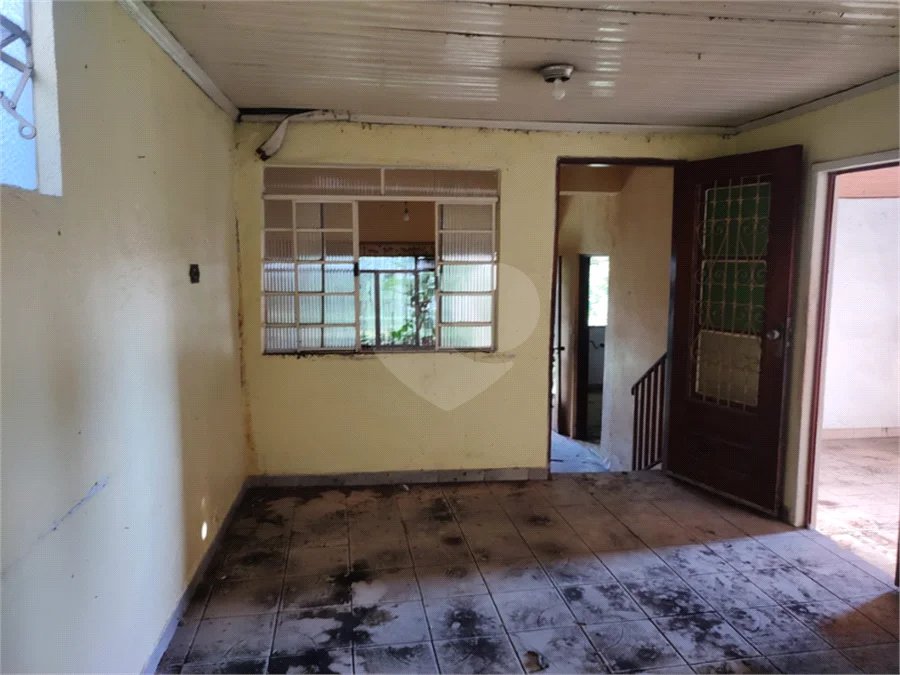 OPORTUNIDADE: Terreno à venda no Jardim Maristela com 250m2, 10 metros de frente!