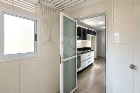 Cobertura de 260 m² em São Bernardo do Campo, com 4 dormitórios, 3 suítes, piscina privativa, espaço gourmet e vista livre. Viva esse privilégio! Agende sua visita e encante-se!