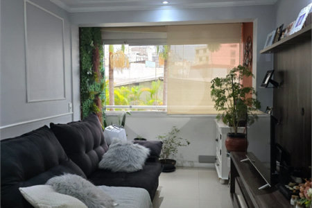 Apartamento de 3 quartos, com garagem, á venda no Cambuci