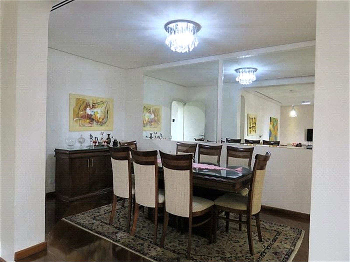 APARTAMENTO UM POR ANDAR!