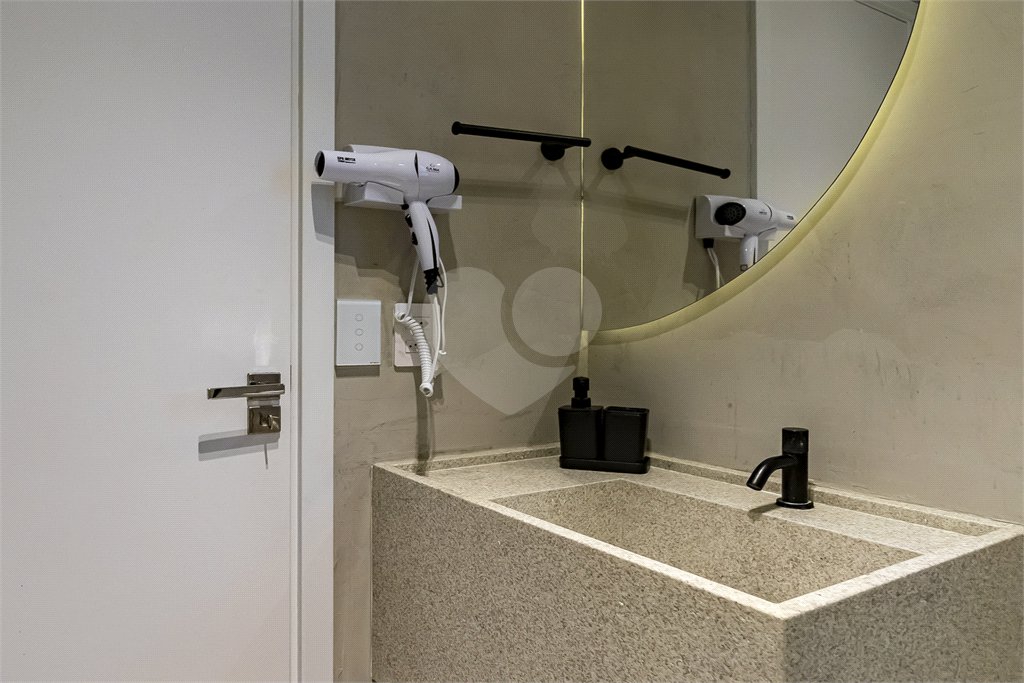 Apartamento com 24m² próximo a avenida Paulista e Metrô Consolação.