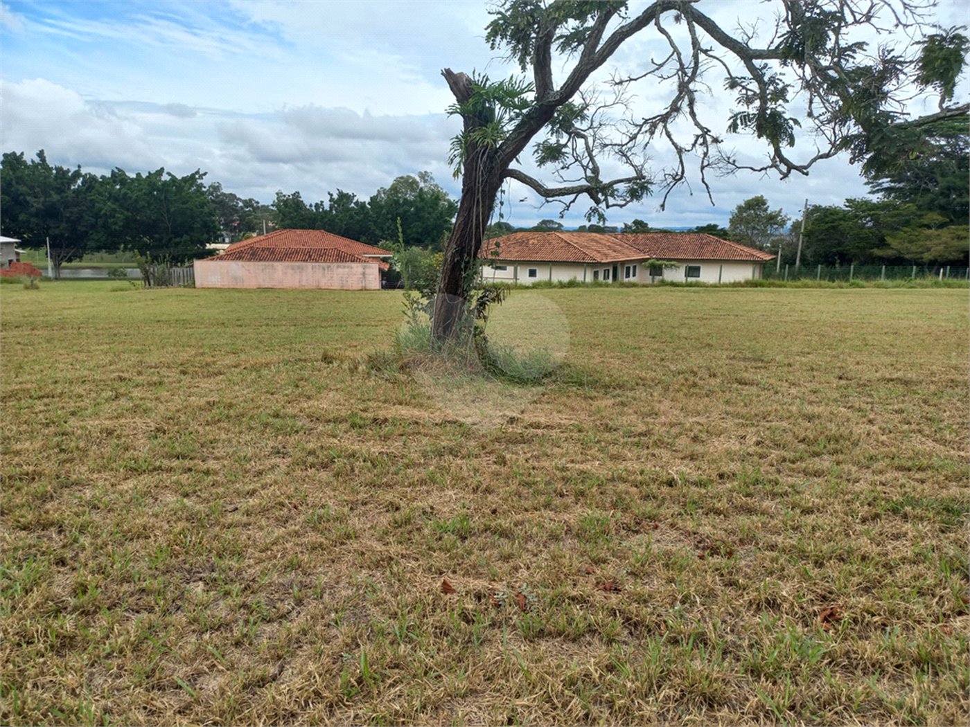 Loteamento Residencial no Condomínio Vila Pinhal do Broa