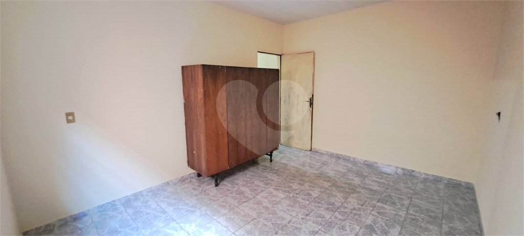 Casa ampla em bairro tranquilo – excelente oportunidade para morar ou investir!