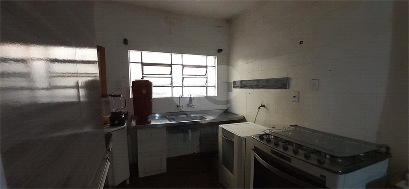 Casa Térrea Ampla com 4 Dormitórios, Suíte e Quintal à Apenas 15 Minutos do Estação Tatuapé.