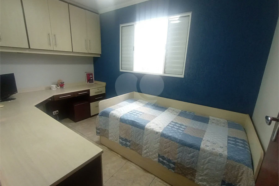 Sobrado à venda com 3 quartos, sendo 1 suíte,  em Vila Gustavo, São Paulo, SP