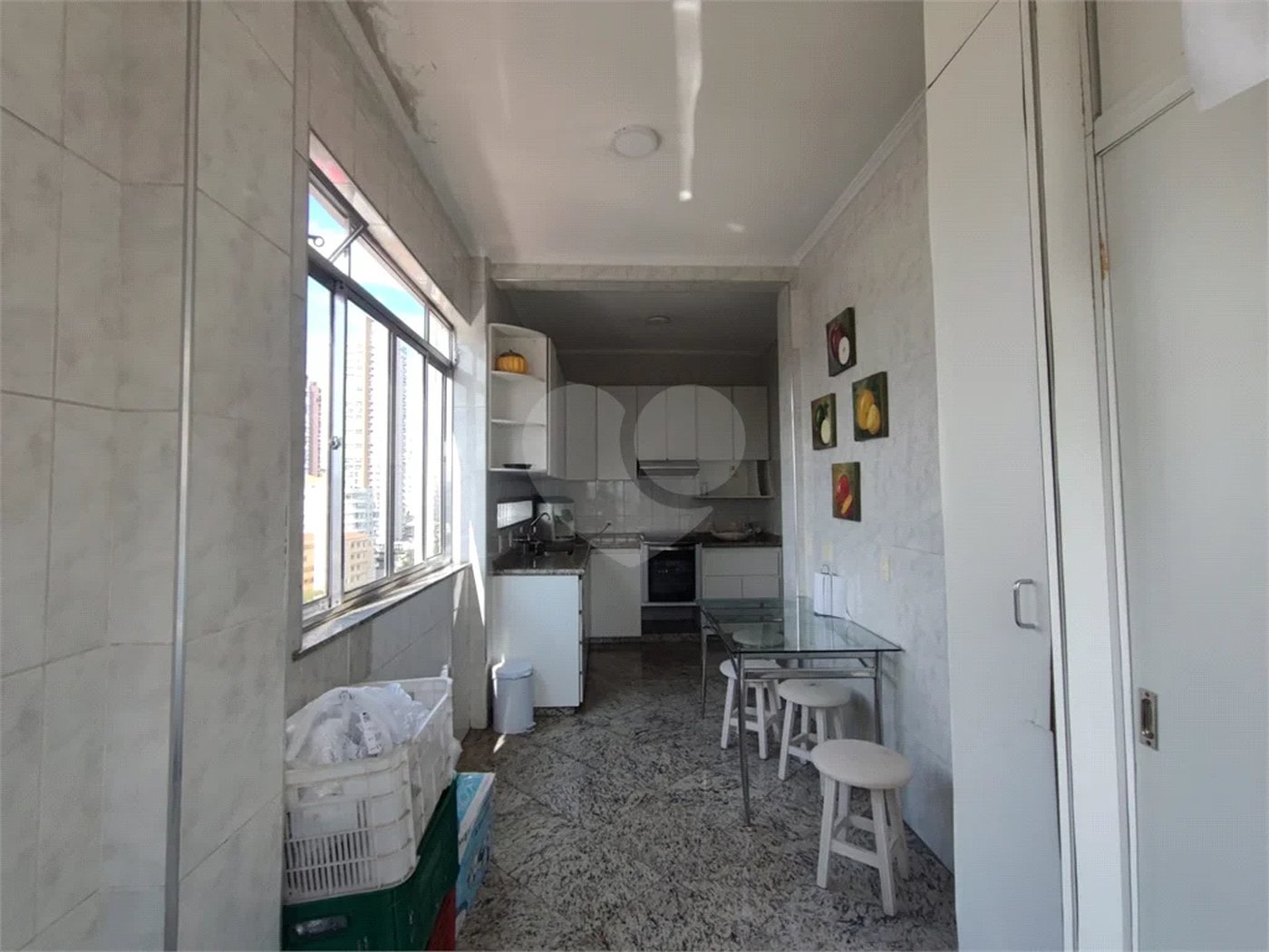 Apartamento para venda e locação na Aclimação de 108m² com 2 dormitórios e 2 banheiros, varanda