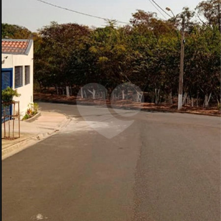 Terreno plano contendo 160,00 m² .
