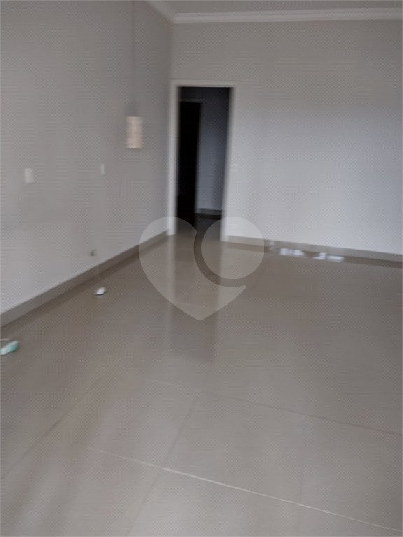Indaiatuba- Recreio Internacional Viracopos - Terreno com 1000 ms - construido 200 ms - Sobrado com 3 dorms, 1 suite, Ar condicionado nos quartos e sala, cozinha com armários, cooktop, ampla varanda - Quiosque com churrasqueira e piscina , playground, garagem, deposito - R$ 1.500.000,00 - não ace