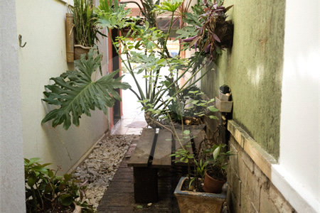 Casa com 4 Dormitórios e área de lazer com piscina