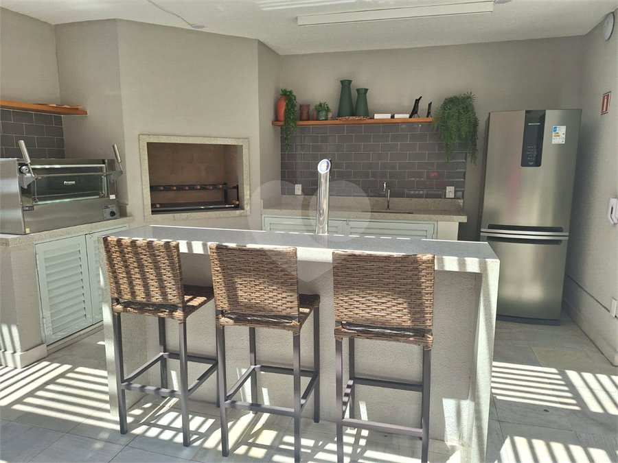 Apartamento com uma suíte para locação ao lado do Shopping Metrô Tatuapé. SP