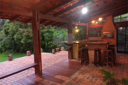 Casa à Venda no Residencial Samambaia – 200 m² de Área Construída