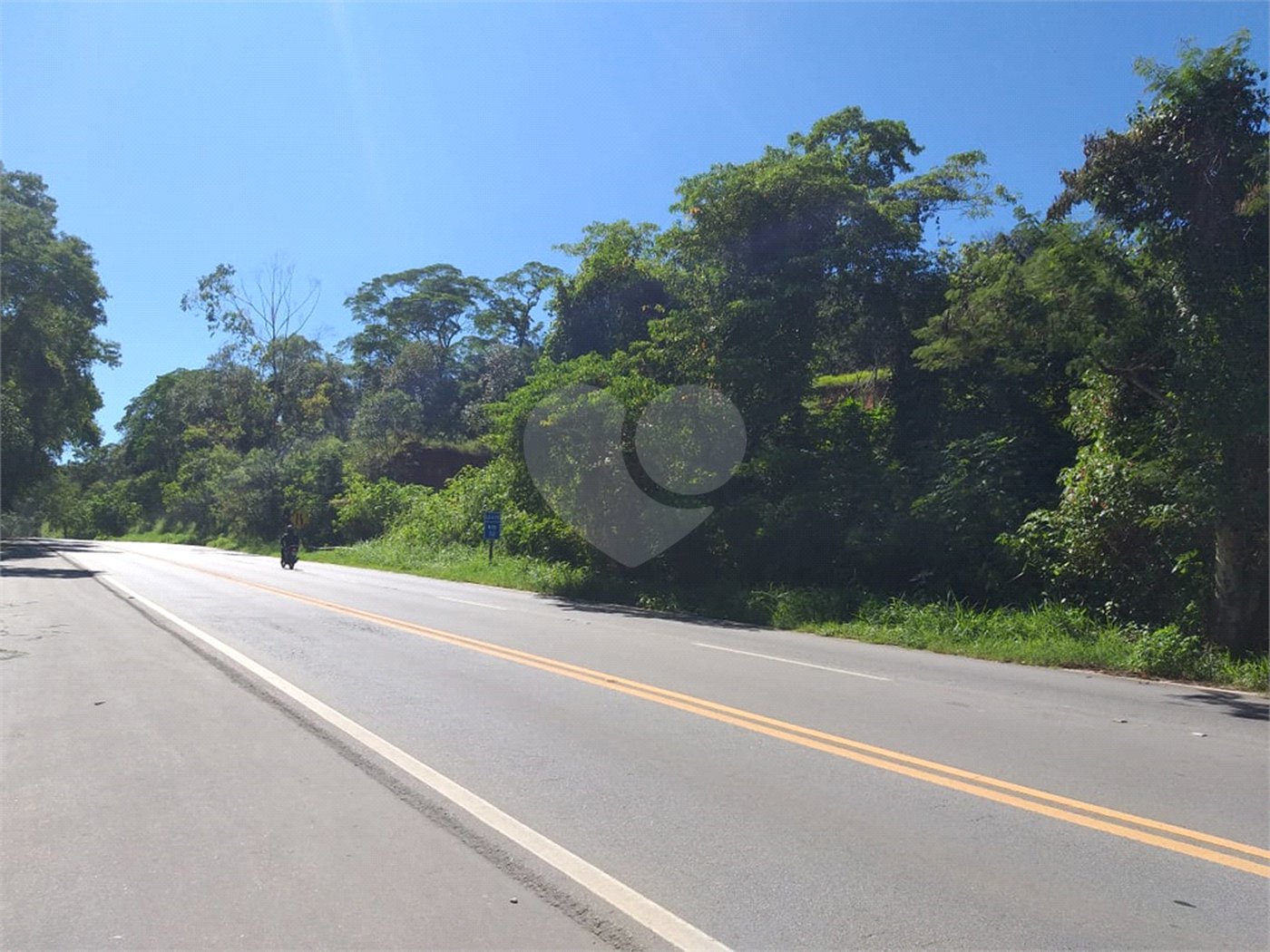 Área de terra de 156 mil m2 à venda em São Roque, zona mista (residencial/industrial)