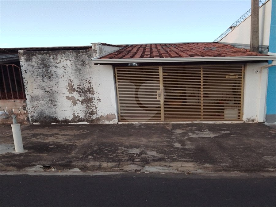 CASA À VENDA – BAIRRO SANTA FELÍCIA