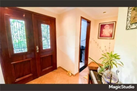 Casa com 540m² , 5 dormitórios , sendo 4 suítes , 10 vagas , à venda no bairro Jardim , em Santo André