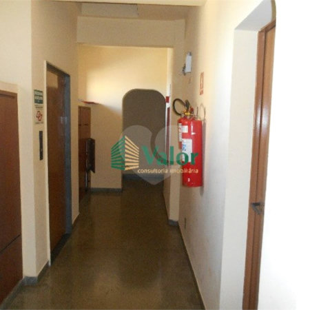 Apartamento com 3 dormitórios.