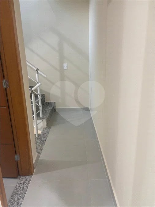 Sobrado à venda ou para alugar com 3 suítes em Horto, São Paulo, SP