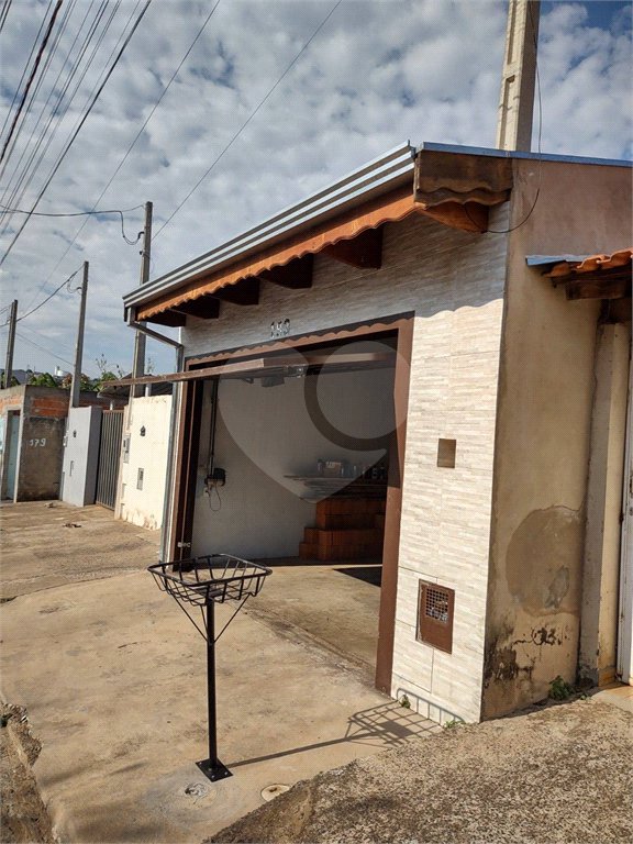 Casa térrea no Cidade Aracy .