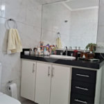Prédio com portaria 24 horas, e lazer. Apartamento com 3 dormitórios, uma suíte, 2 vagas de garagem