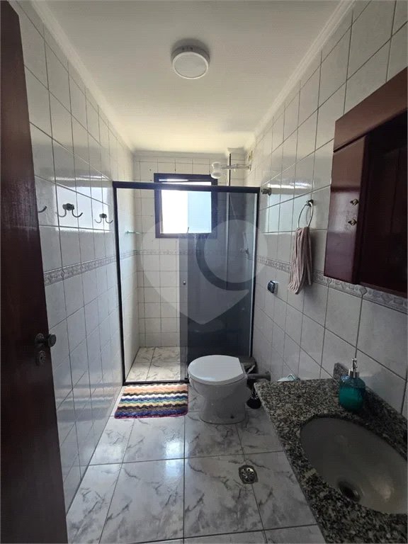 Belíssimo apartamento recém reformado na Praia Grande.