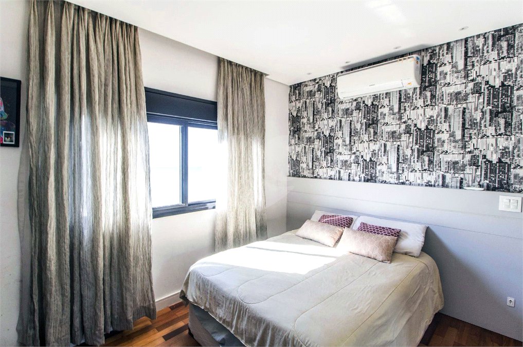 Casa de Alto Padrão à Venda no Residencial Campos do Conde – Santana de Parnaíba/SP