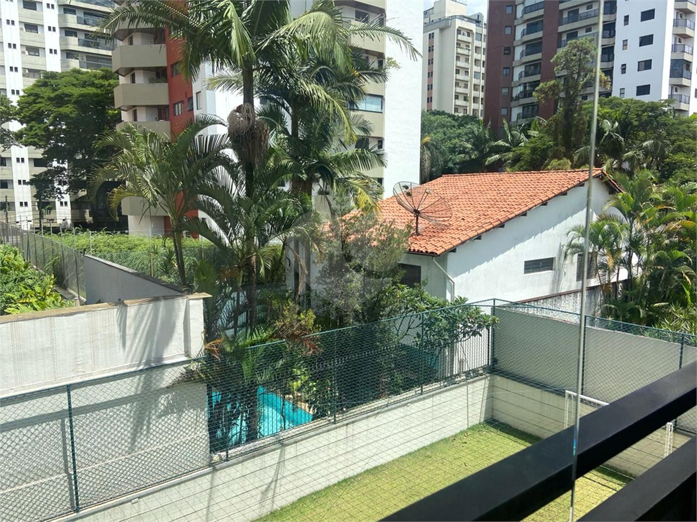 Apartamento à venda Campo Belo, 74 m², 3 dormitórios, 1 suíte, varanda gourmet, 2 vagas, depósito