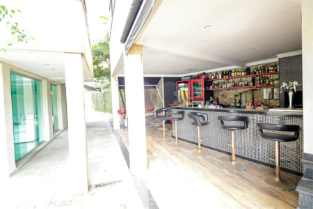 Casa com 4 quartos e ótimo espaço em local nobre no Alto da Boa Vista