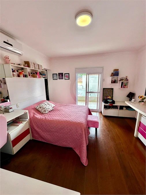 Casa de Alto Padrão à Venda no Parque dos Pássaros – 350 m²