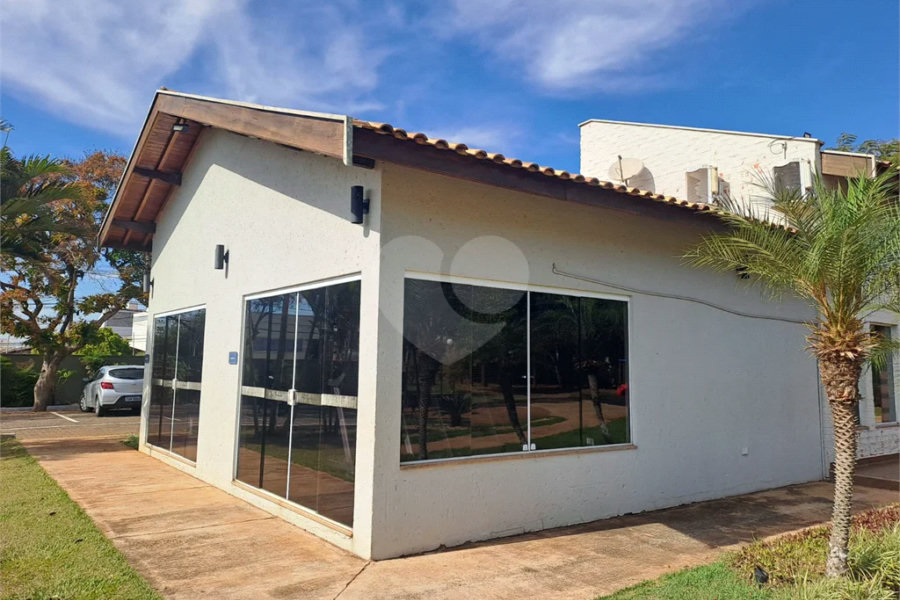 Linda Casa 3 dormitórios com piscina - R$ 950.000,00